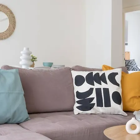 Apartment Apto Coqueto Centrico Y Luminoso By Urban Hosting Santander